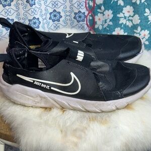 Nike Black and White Athletic Shoes